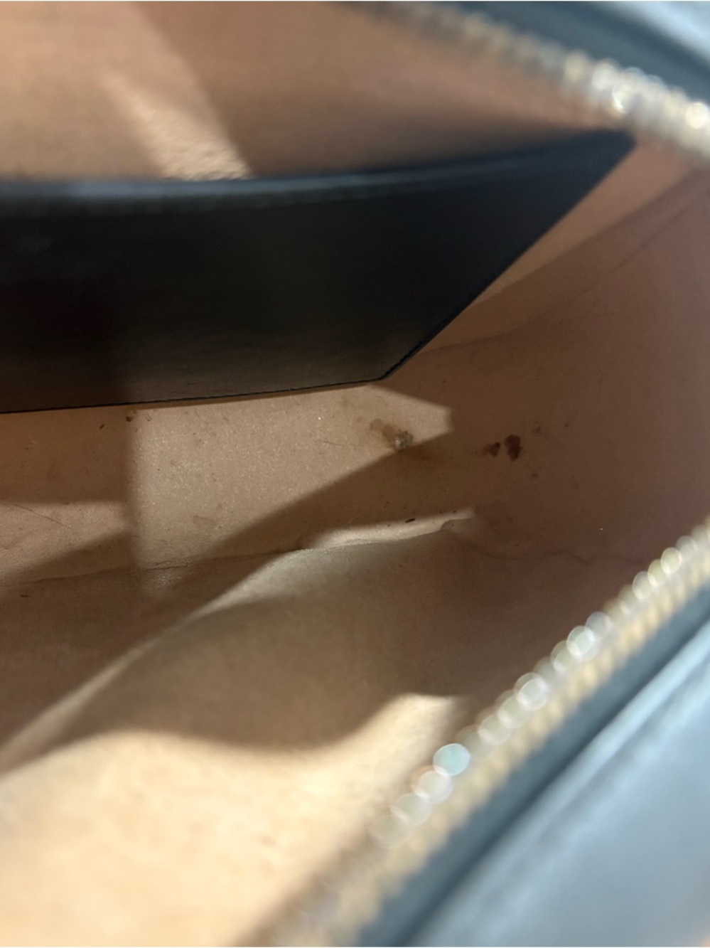 Gucci Black Chevron Leather Small Camera Bag with Gold Double G - Picture 7 of 9